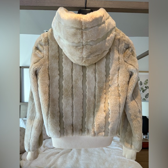 Vintage Juicy Couture Tan Teddy Jacket - Picture 2 of 8